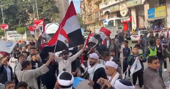 بالطبلة والمزمار.. أجواء احتفالية فى انتخابات الرئاسة بالعجوزة