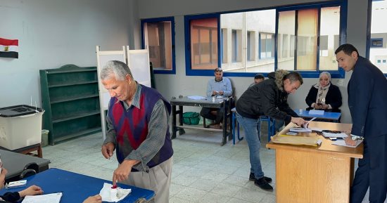 توافد كبير للناخبين بمدارس السادس من أكتوبر فى انتخابات الرئاسة