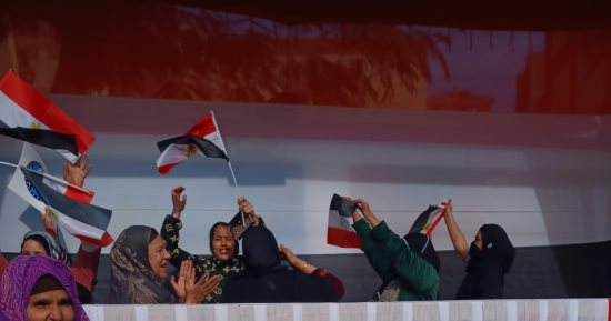 السيدات فى مقدمة الحضور بلجان فيصل للمشاركة بالانتخابات الرئاسية.. صور