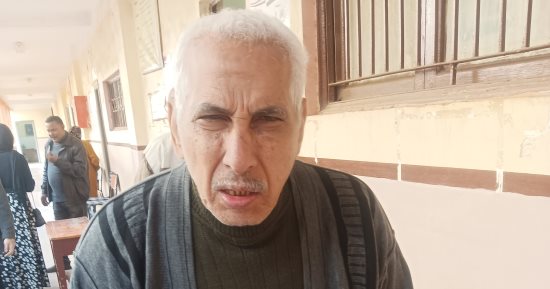 مسن 80 سنة بسوهاج: حضرت للإدلاء بصوتى لحبى الشديد لمصر