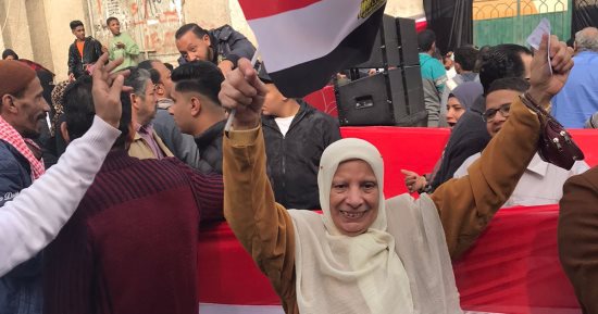 كبار السن يتصدرون المشهد الانتخابى فى حدائق حلوان والمعصرة.. صور  