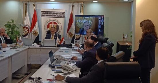 غرفة عمليات الهيئة الوطنية تتواصل مع رؤساء اللجان العامة بالفيديو 