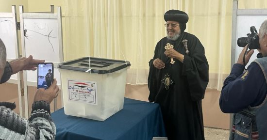 مطران شبرا الخيمة يدلى بصوته فى الانتخابات الرئاسية