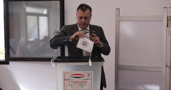وزير السياحة والآثار يدلى بصوته فى الانتخابات الرئاسية 