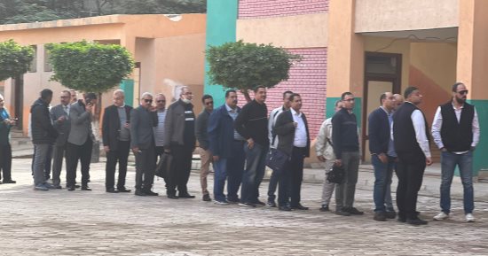 إقبال كثيف بالانتخابات الرئاسية أمام لجان مدرسة الشهيد نبيل السيد بالعجوزة