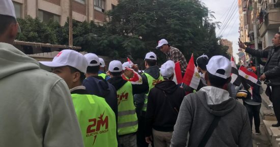 إقبال كبير من الشباب على لجنة مدرسة الشهيد محمد السماك بالإسماعيلية.. صور