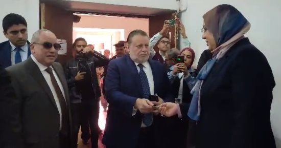 محافظ البنك المركزى يدلى بصوته فى الانتخابات الرئاسية بإحدى لجان الدقى