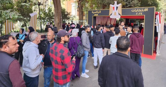 إقبال جماهيرى بلجنة كلية الفنون الجميلة بالزمالك فى أول أيام الانتخابات الرئاسية