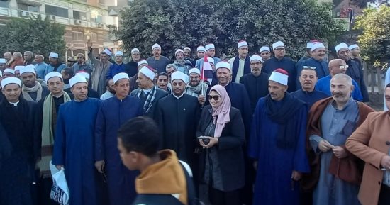 بأعلام مصر.. أئمة الأوقاف بالغربية يشاركون في الانتخابات الرئاسية "صور" 
