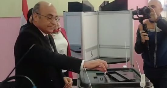 وزير العدل يشارك بالانتخابات الرئاسية: حضور المواطنين باللجان يعكس وعيا كبيرا