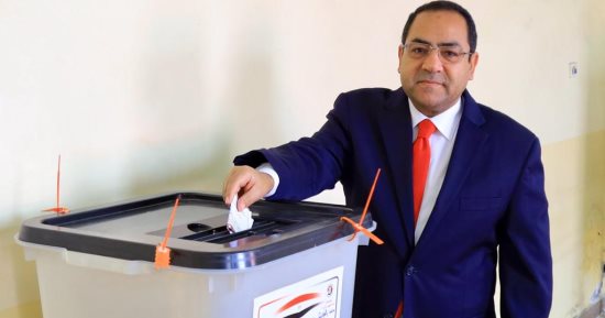 رئيس التنظيم والإدارة يدلى بصوته فى الانتخابات الرئاسية 