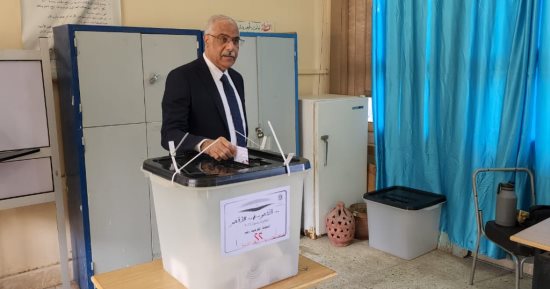  رئيس اتحاد الكرة يدلى بصوته فى انتخابات الرئاسة 2024.. صور