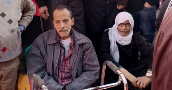 كبار السن والسيدات يسيطرون على لجان إمبابة.. صور
