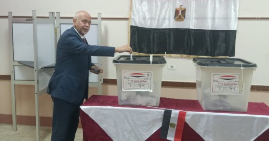 النائب حازم الجندى يدلى بصوته فى طنطا ويؤكد على أهمية المشاركة