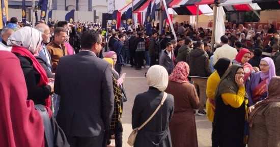 طوابير بالشوارع أمام اللجان بالقليوبية للمشاركة فى انتخابات الرئاسة.. صور