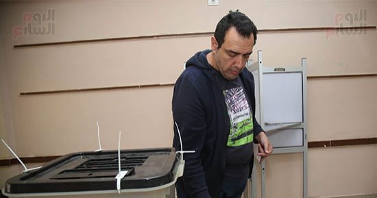 الشباب يزينون المشهد الانتخابى ثانى أيام التصويت بالانتخابات الرئاسية 