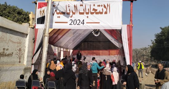 تزاحم كثيف من الناخبين على لجان منشأة دهشور بالبدرشين بعد فترة الراحة