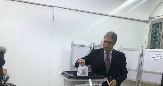 نائب رئيس المحكمة الدستورية العليا يدلى بصوته فى الانتخابات الرئاسية
