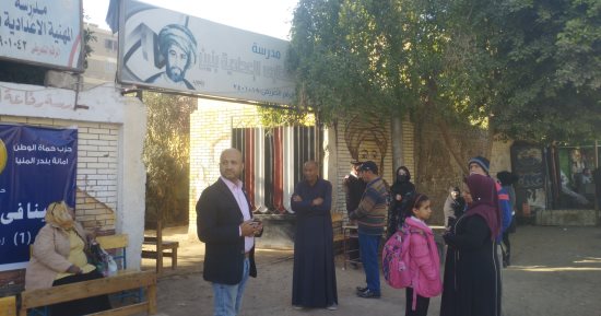 توافد المواطنين على لجان الانتخابات الرئاسية فى المنيا