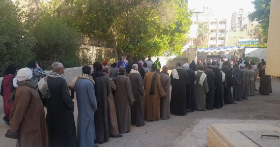 جولات صباحية لقيادات اللجان الانتخابية بالأقصر لمتابعة بدء التصويت صباحًا.. صور