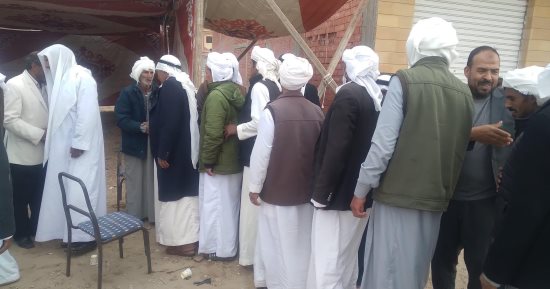 أبناء قرية الميدان بالعريش يتسابقون للإدلاء بأصواتهم بانتخابات الرئاسة.. صور