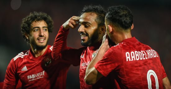 الأهلي واتحاد جدة "قمة عربية" فى كأس العالم للأندية الليلة.. المارد الأحمر يسعى لتحقيق انتصار تاريخى أمام بطل السعودية.. كهربا والشحات وبيرسى تاو فى التشكيل المتوقع لكتيبة كولر.. وكريم بنزيما يقود هجوم بطل آسيا