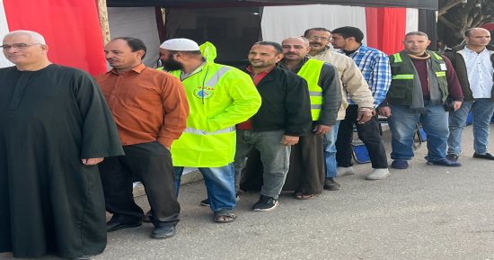 طابور للناخبين بلجان منشأة القناطر فى ثانى أيام التصويت للانتخابات الرئاسية