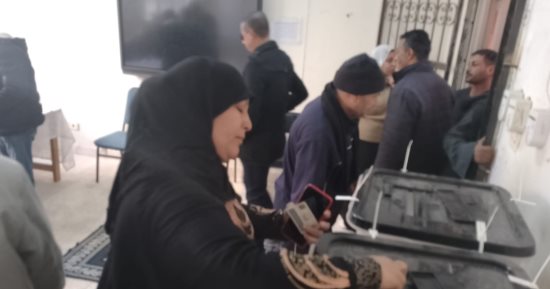 إقبال من السيدات والشباب على لجان الاقتراع فى حدائق الأهرام وأكتوبر.. صور