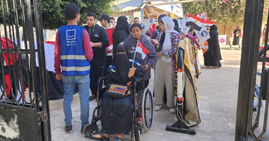بأعلام مصر.. ذوو الهمم فى مقدمة الناخبين فى اليوم الثانى للانتخابات الرئاسية