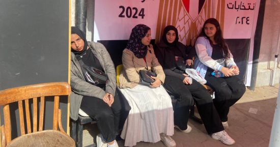 المشاركة النسائية تسيطر على لجان مدينة نصر فى اليوم الثانى لانتخابات الرئاسة.. صور 