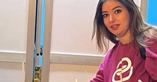 غادة رجب أثناء الإدلاء بصوتها فى ثانى أيام الانتخابات الرئاسية