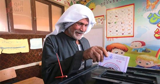 أهالى قرية اللشت بالعياط يواصلون التصويت فى اليوم الثانى من الانتخابات الرئاسية