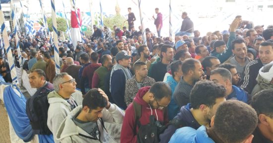 طوابير أمام لجنة الوافدين بالمنطقة الاقتصادية لقناة السويس ببورسعيد.. صور