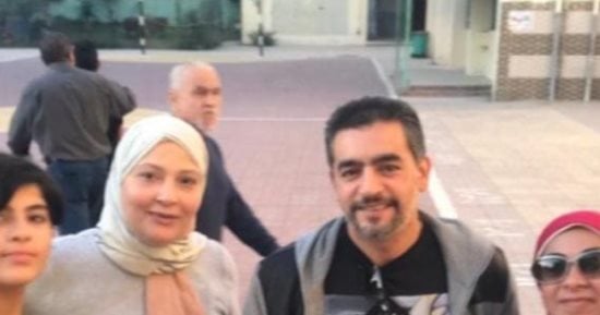 هانى سلامة أثناء الإدلاء بصوته فى انتخابات الرئاسة