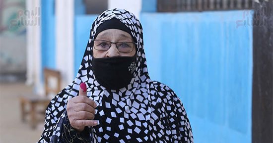 توافد الناخبين على لجان المعادى قبل بداية التصويت فى ثانى أيام انتخابات الرئاسة