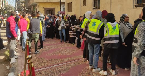 اليوم الثانى بالانتخابات 2024.. كفيف يدلى بصوته: نزلت علشان بلدى.. مشاركة شبابية كثيفة بلجان مصر القديمة وحدائق الأهرام وأكتوبر.. الحضور النسائى مكثف بشبرا الخيمة.. ورجال الشرطة يساعدون كبار السن.. صور