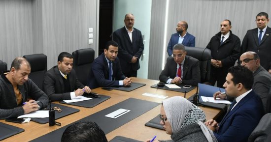 محافظ الفيوم يتابع انتظام تصويت المواطنين بالانتخابات الرئاسية بمختلف اللجان