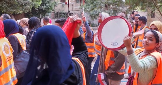 بالطبول والهتافات.. وفد حملة المرشح حازم عمر يتابعون الانتخابات بالجيزة