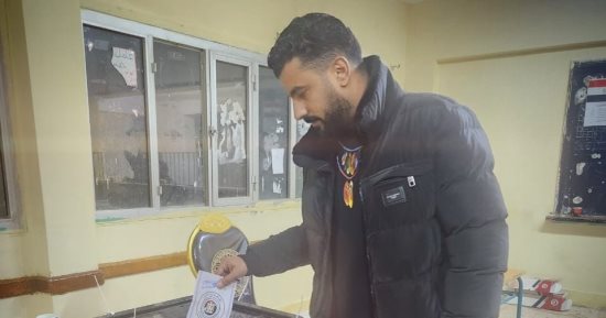 المخرج محمد سامى يدلى بصوته فى ثالث أيام انتخابات الرئاسة 2024
