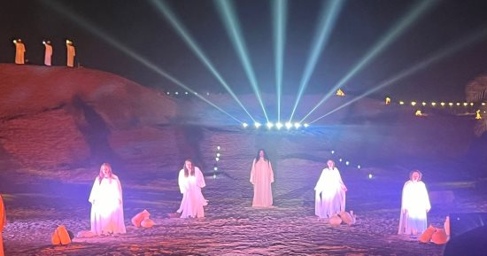 العرض المصري الخروج إلى النهار يختتم الدورة السابعة من مهرجان الشارقة للمسرح