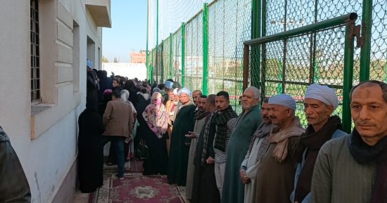 توافد الناخبين على اللجان فى ثالث أيام الانتخابات الرئاسية بسوهاج.. صور