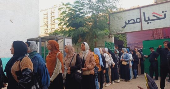 حضور شبابى كثيف أمام لجان انتخابات الرئاسة بمدينة نصر.. صور