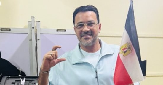 محمد رجب بعد الإدلاء بصوته فى انتخابات الرئاسة: نعم لاستكمال مسيرة التقدم