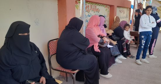 توافد السيدات على لجان جنوب سيناء فى ثالث أيام انتخابات الرئاسة.. صور