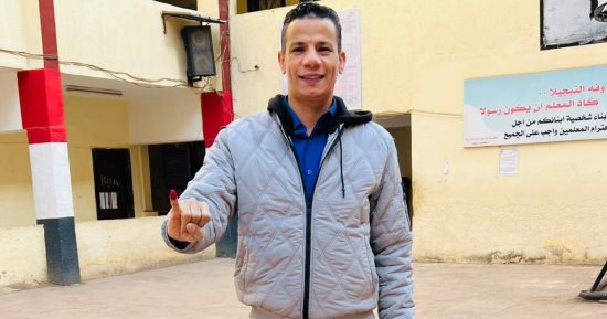 أيمن عيسى يدلى بصوته في انتخابات الرئاسة.. ويؤكد: الظرف الراهن دقيق ويحتاج الالتفاف حول الوطن
