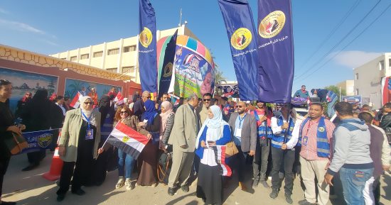حماة الوطن بالوادى الجديد ينظم مسيرة حاشدة فى آخر أيام انتخابات الرئاسة ..صور