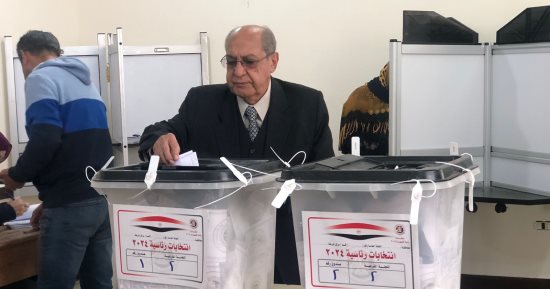 أمين عام المجلس العربى للطفولة والتنمية يدلى بصوته فى الانتخابات الرئاسية