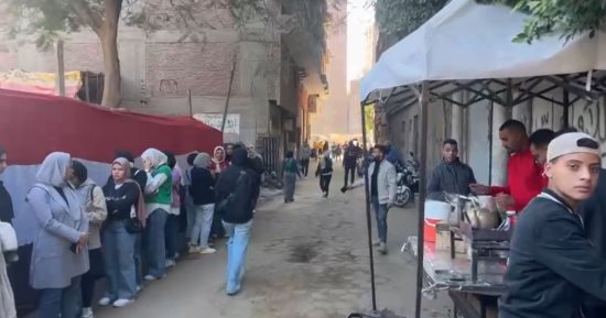 نساء يشاركن فى اليوم الثالث من الانتخابات الرئاسية 2024 بأرض اللواء