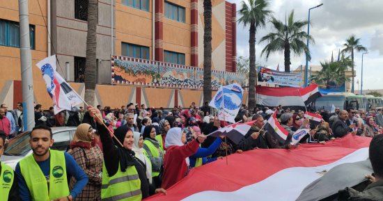 رئيس اللجنة العامة للانتخابات بالتجمع الخامس يتفقد سير عملية التصويت