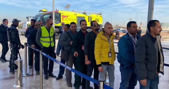 طوابير ناخبين بلجان مطار القاهرة الدولى فى ثالث أيام التصويت   